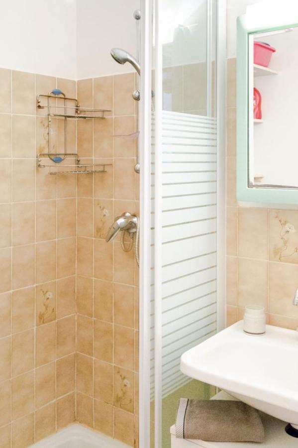 Cosy Studio Just A Stone'S Throw From The Beach Apartment Sainte-Maxime Exterior photo
